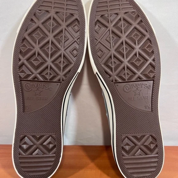 Converse NEW Chuck Taylor 70 Ox Dolphin Gray Unisex Shoe Size 10.5 or 12.5 - Picture 8 of 8
